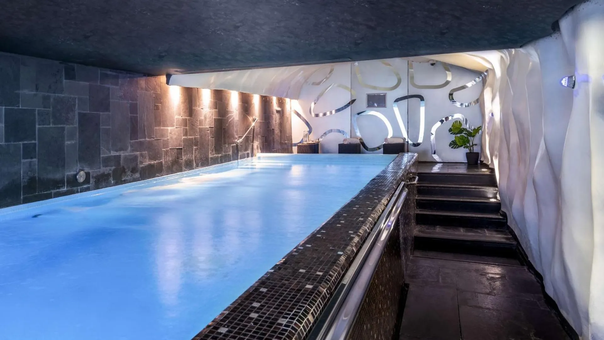 Anantara New York Palace Budapest - A Leading Hotel Of The World